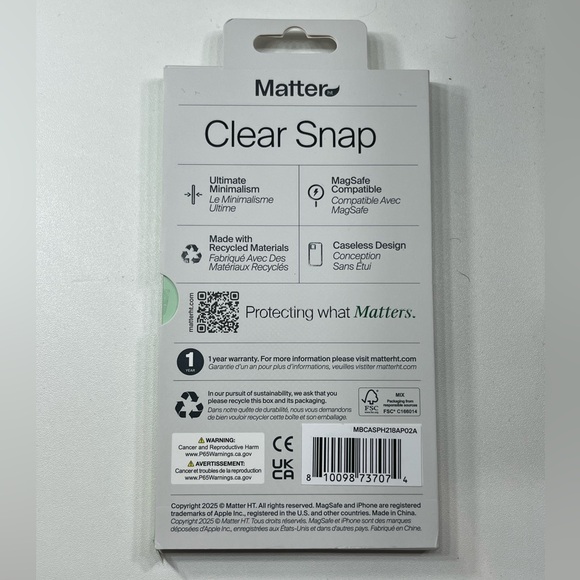Matter Clear Snap MagSafe Case Ice/Glace iPhone 6.6” (2025) Open Box New - Picture 3 of 4